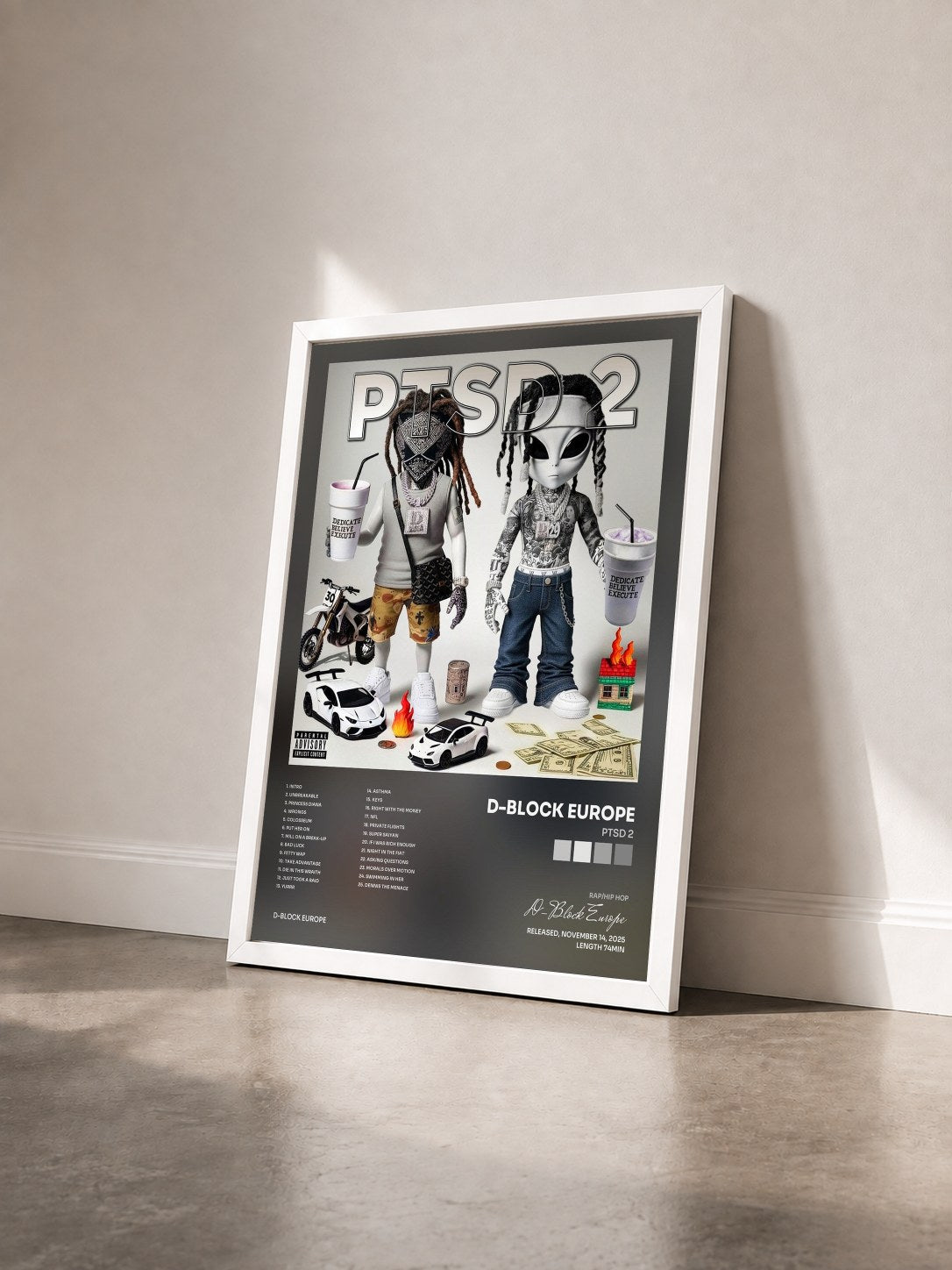 #blanc Tableau de l'album PTSD 2 de D-Block Europe vu de trois quarts, cadre blanc