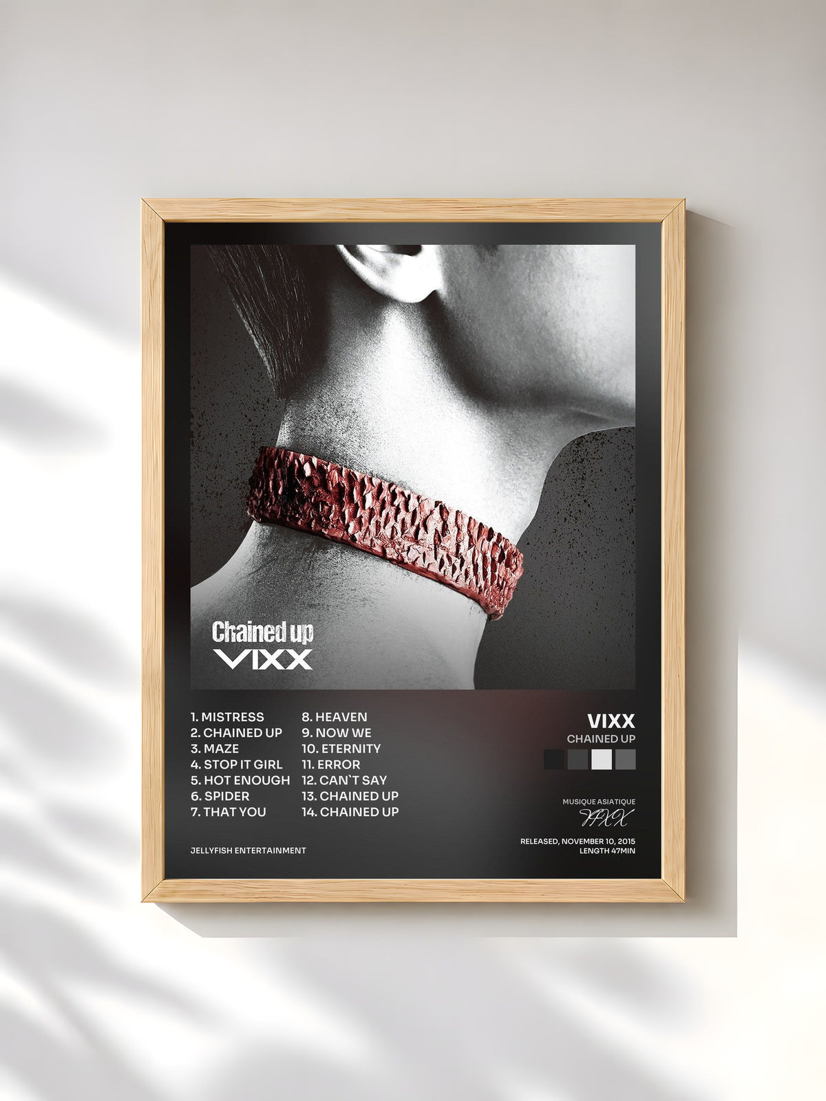 #bois Tableau de l'album Chained Up de VIXX, cadre en bois brut, imprimé et encadré en France