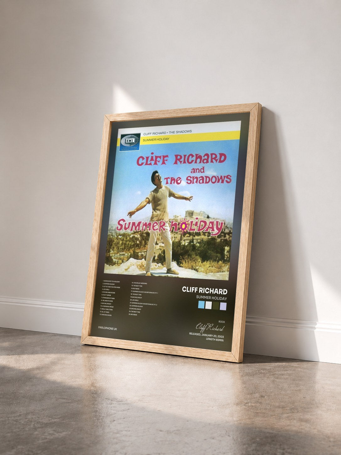 #bois Tableau de l'album Summer Holiday de Cliff Richard vu de trois quarts, cadre en bois brut
