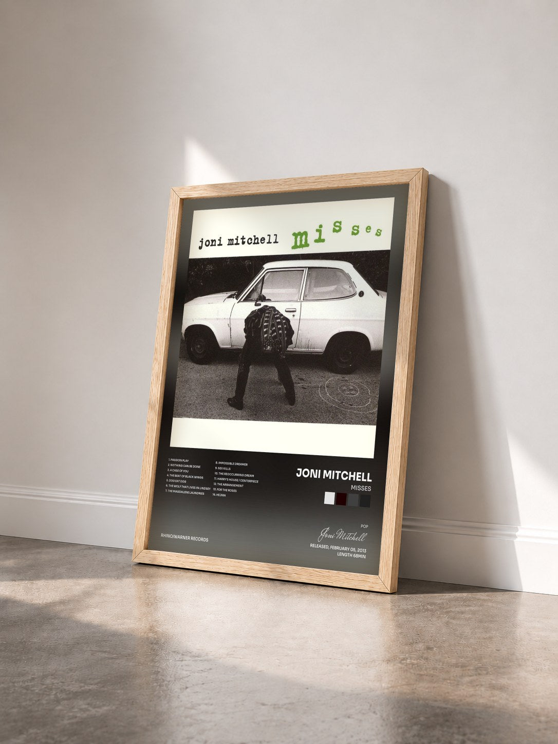 #bois Tableau de l'album Misses de Joni Mitchell vu de trois quarts, cadre en bois brut