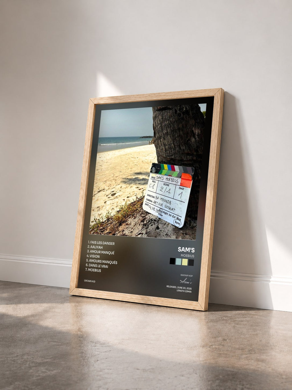#bois Tableau de l'album MOEBIUS de Sam's vu de trois quarts, cadre en bois brut