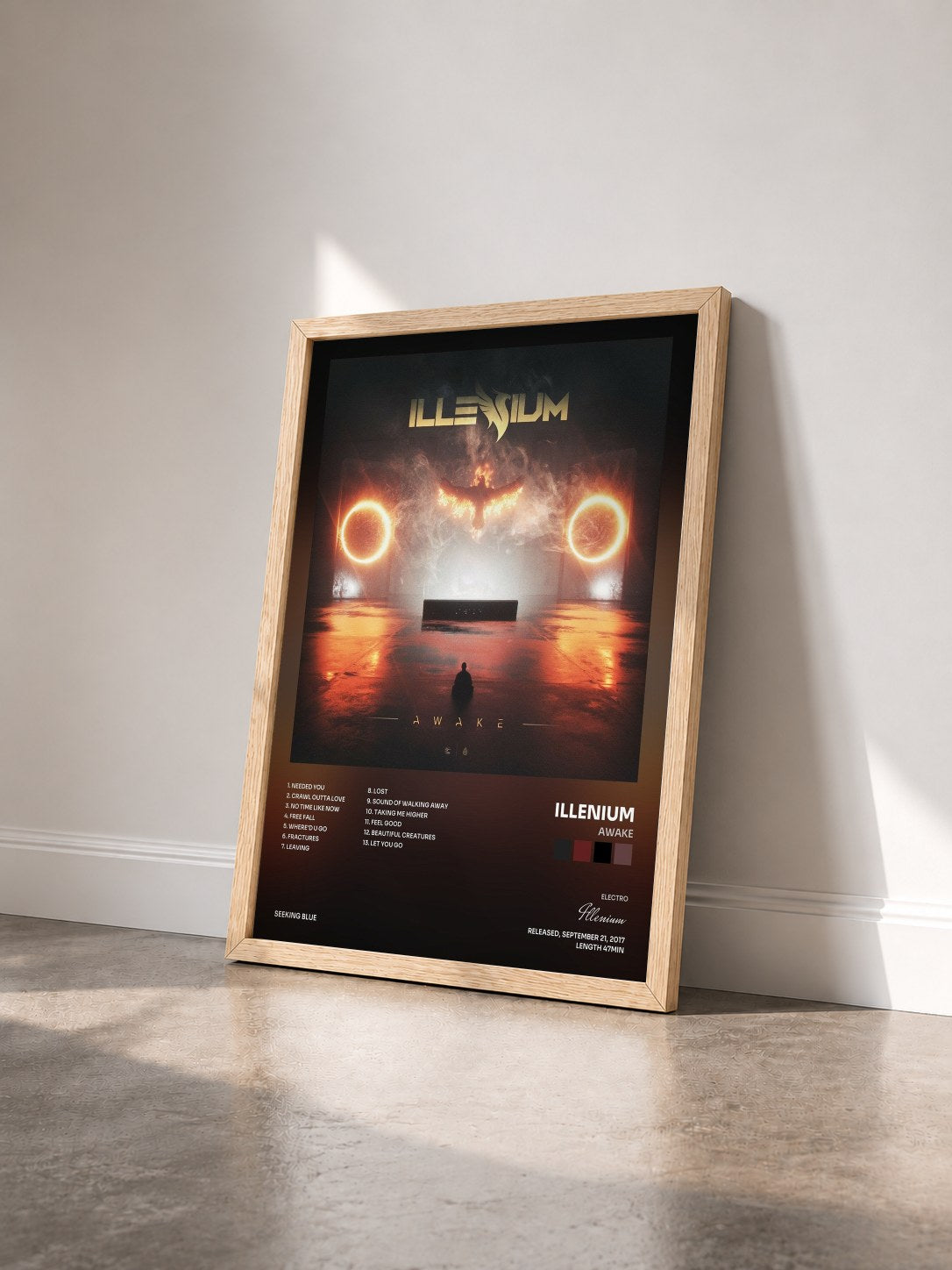 #bois Tableau de l'album Awake de Illenium vu de trois quarts, cadre en bois brut