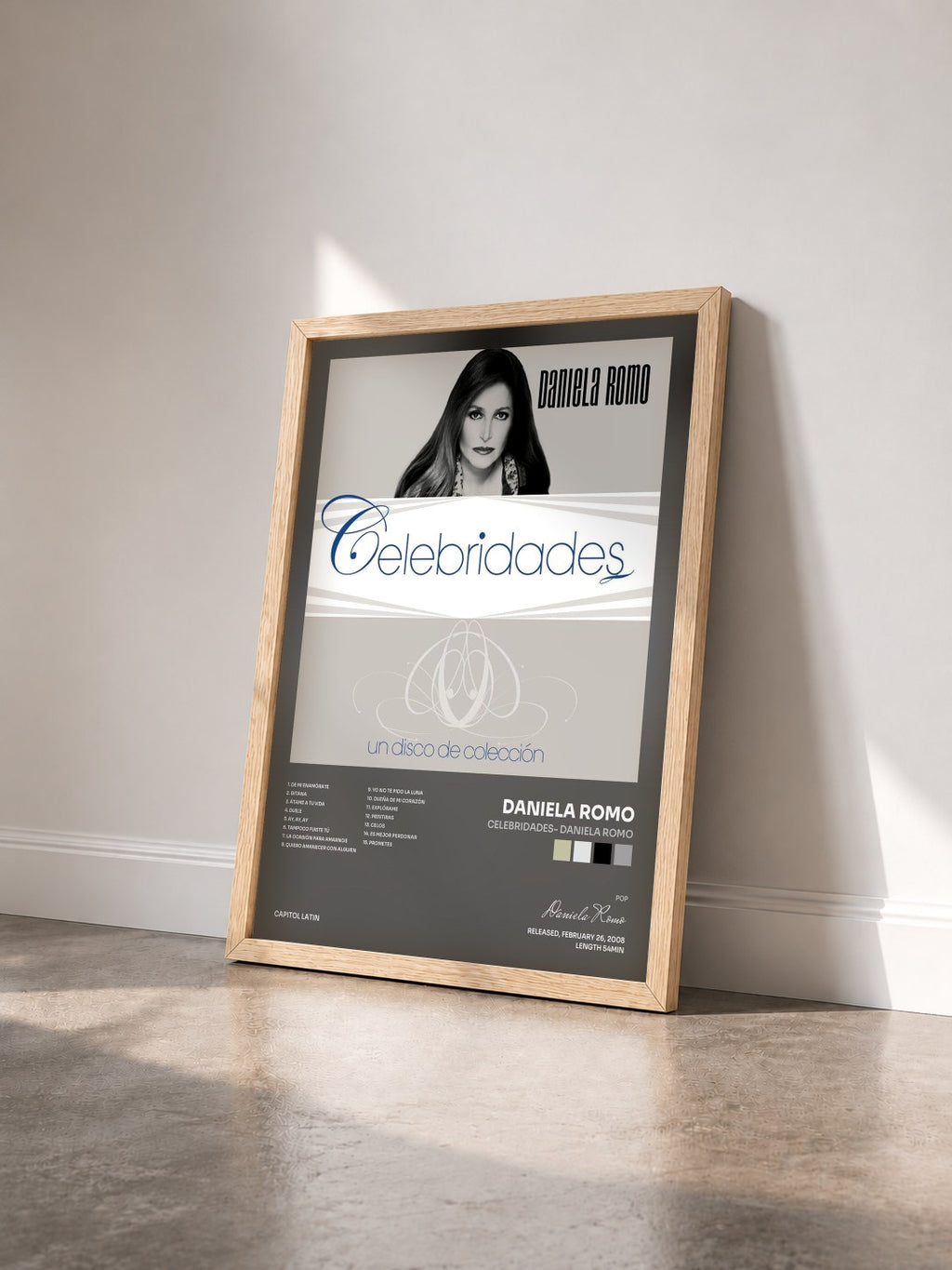 #bois Tableau de l'album Celebridades- Daniela Romo de Daniela Romo vu de trois quarts, cadre en bois brut