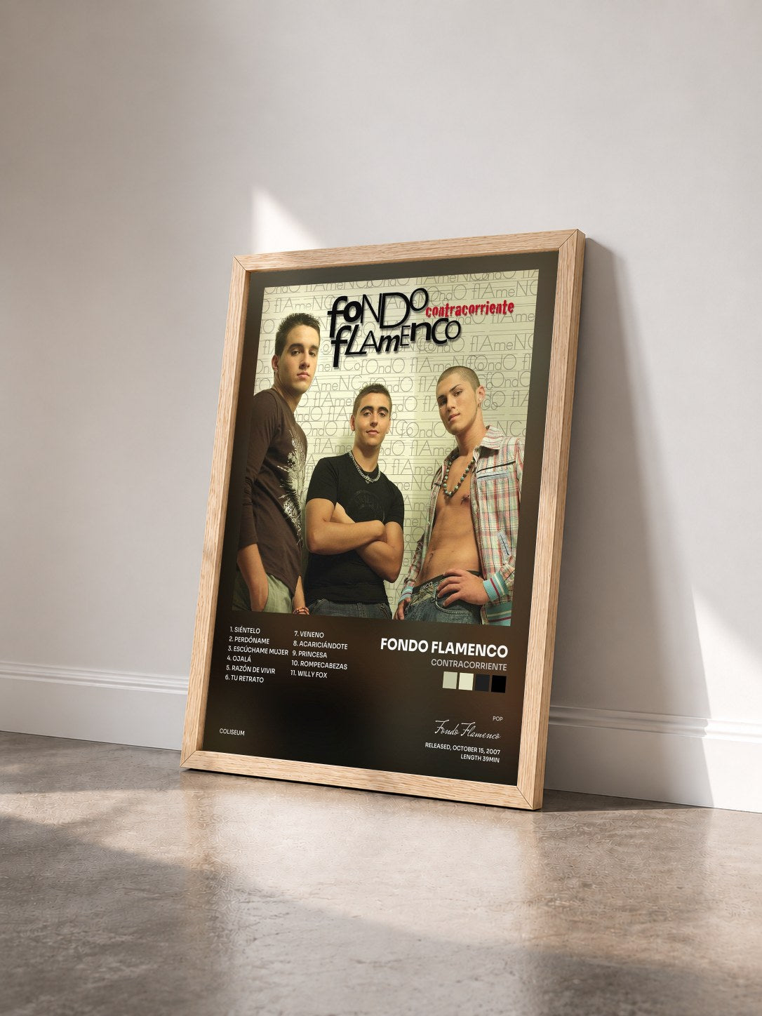 #bois Tableau de l'album Contracorriente de Fondo Flamenco vu de trois quarts, cadre en bois brut