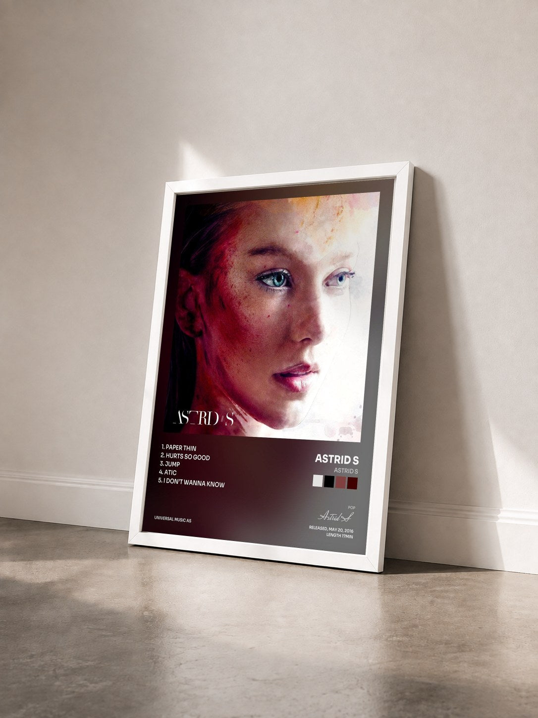 #blanc Tableau de l'album Astrid S de Astrid S vu de trois quarts, cadre blanc