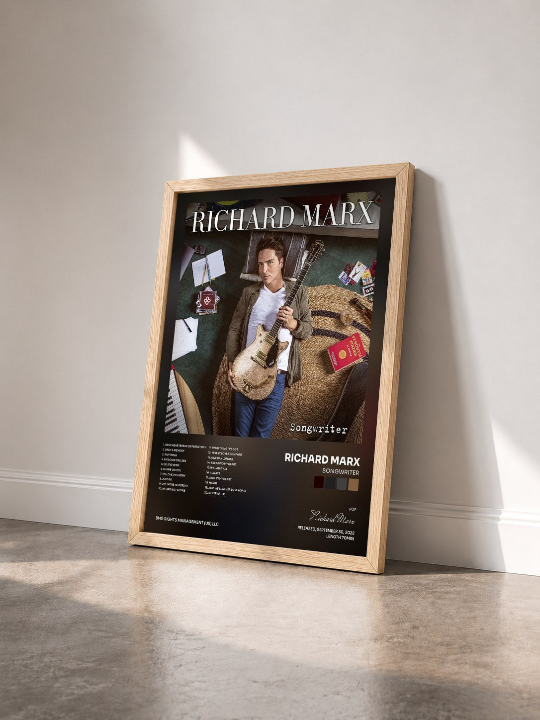 #bois Tableau de l'album Songwriter de Richard Marx vu de trois quarts, cadre en bois brut