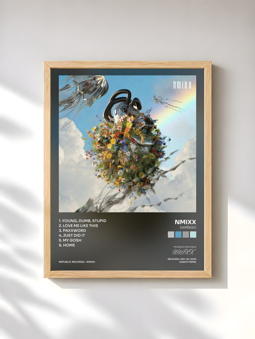 #bois Tableau de l'album expérgo de NMIXX, cadre en bois brut, imprimé et encadré en France