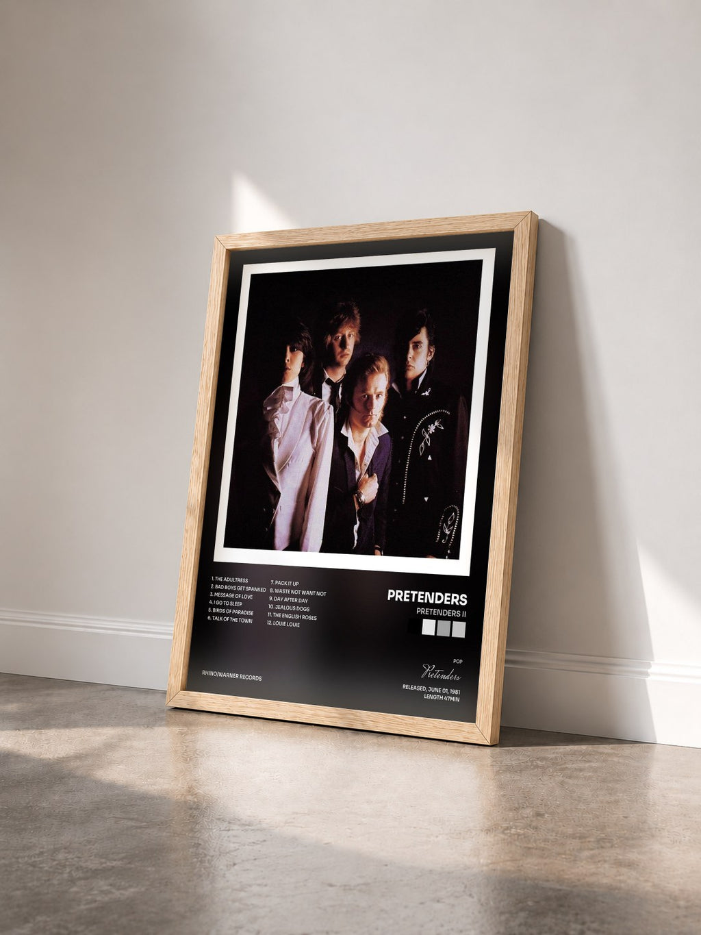 #bois Tableau de l'album Pretenders II de Pretenders vu de trois quarts, cadre en bois brut