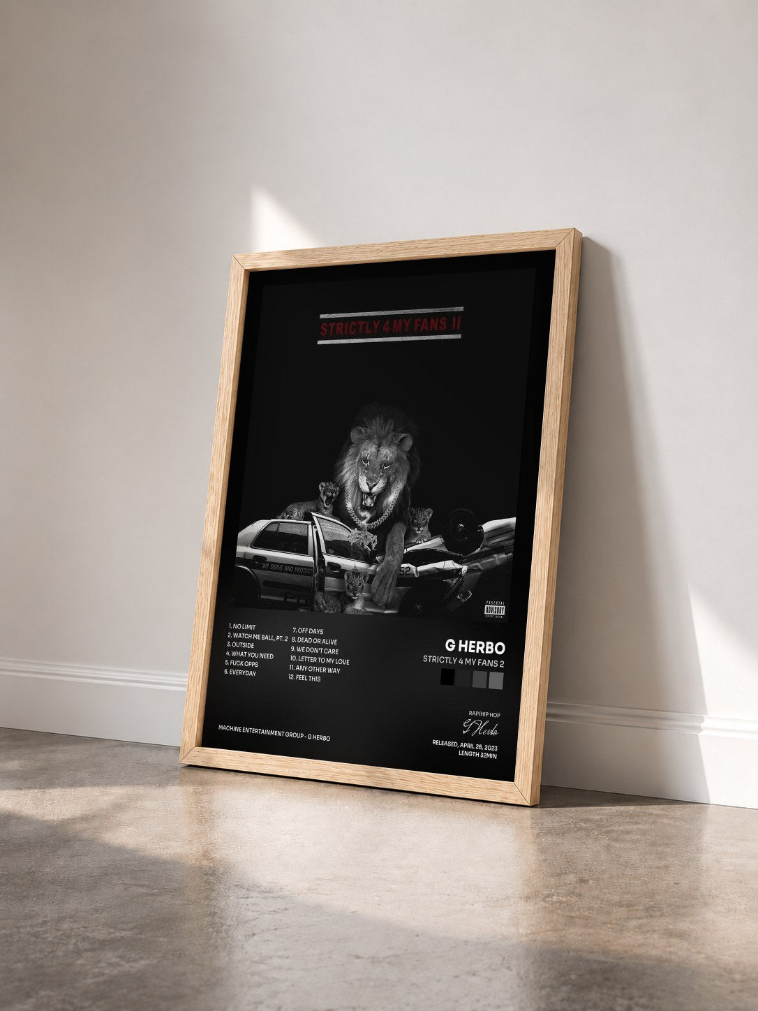 #bois Tableau de l'album Strictly 4 My Fans 2 de G Herbo vu de trois quarts, cadre en bois brut