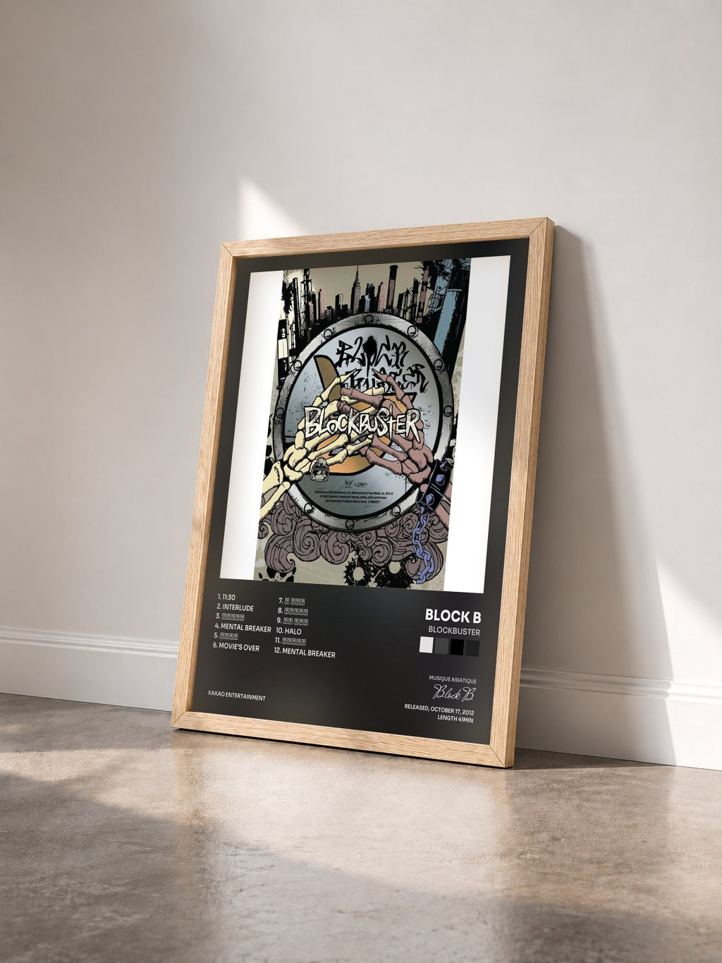#bois Tableau de l'album BLOCKBUSTER de Block B vu de trois quarts, cadre en bois brut
