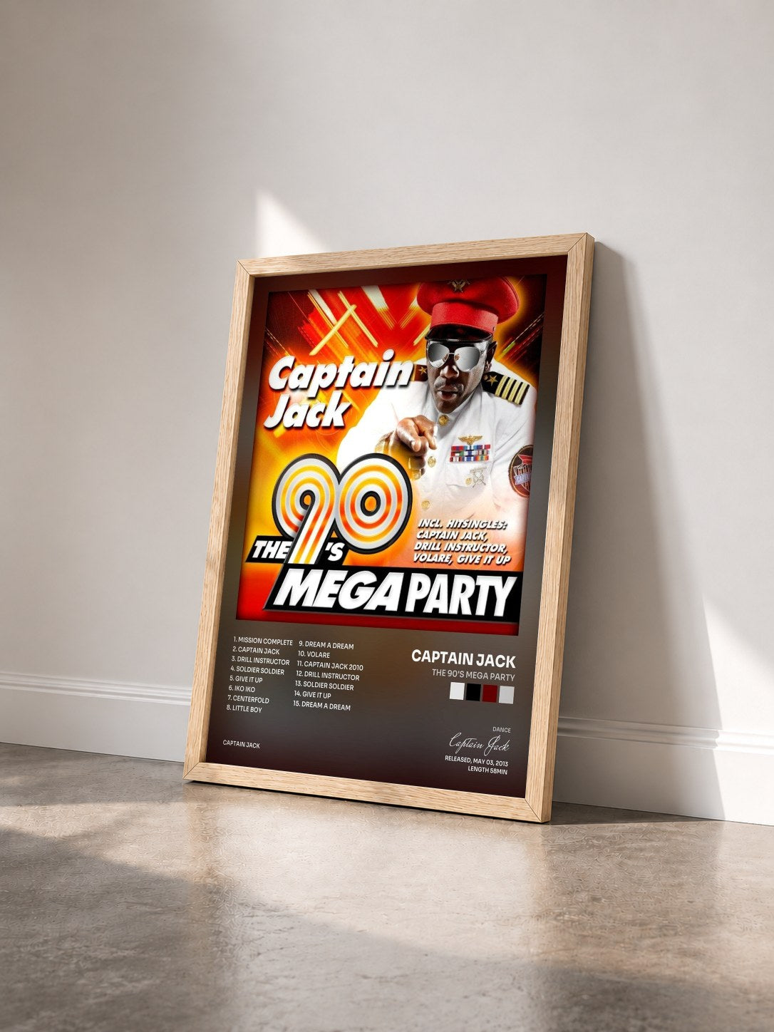 #bois Tableau de l'album The 90's Mega Party de Captain Jack vu de trois quarts, cadre en bois brut