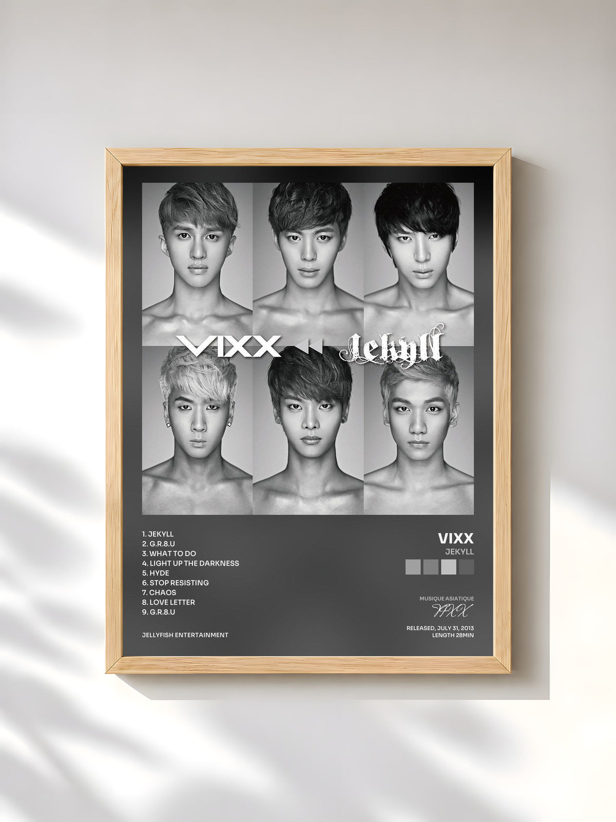 #bois Tableau de l'album Jekyll de VIXX, cadre en bois brut, imprimé et encadré en France