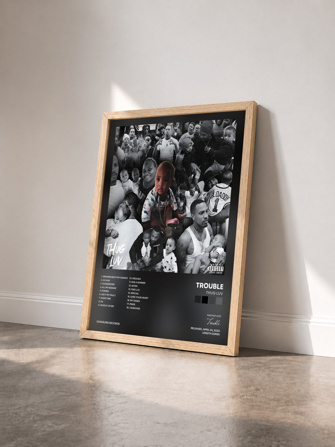 #bois Tableau de l'album Thug Luv de Trouble vu de trois quarts, cadre en bois brut