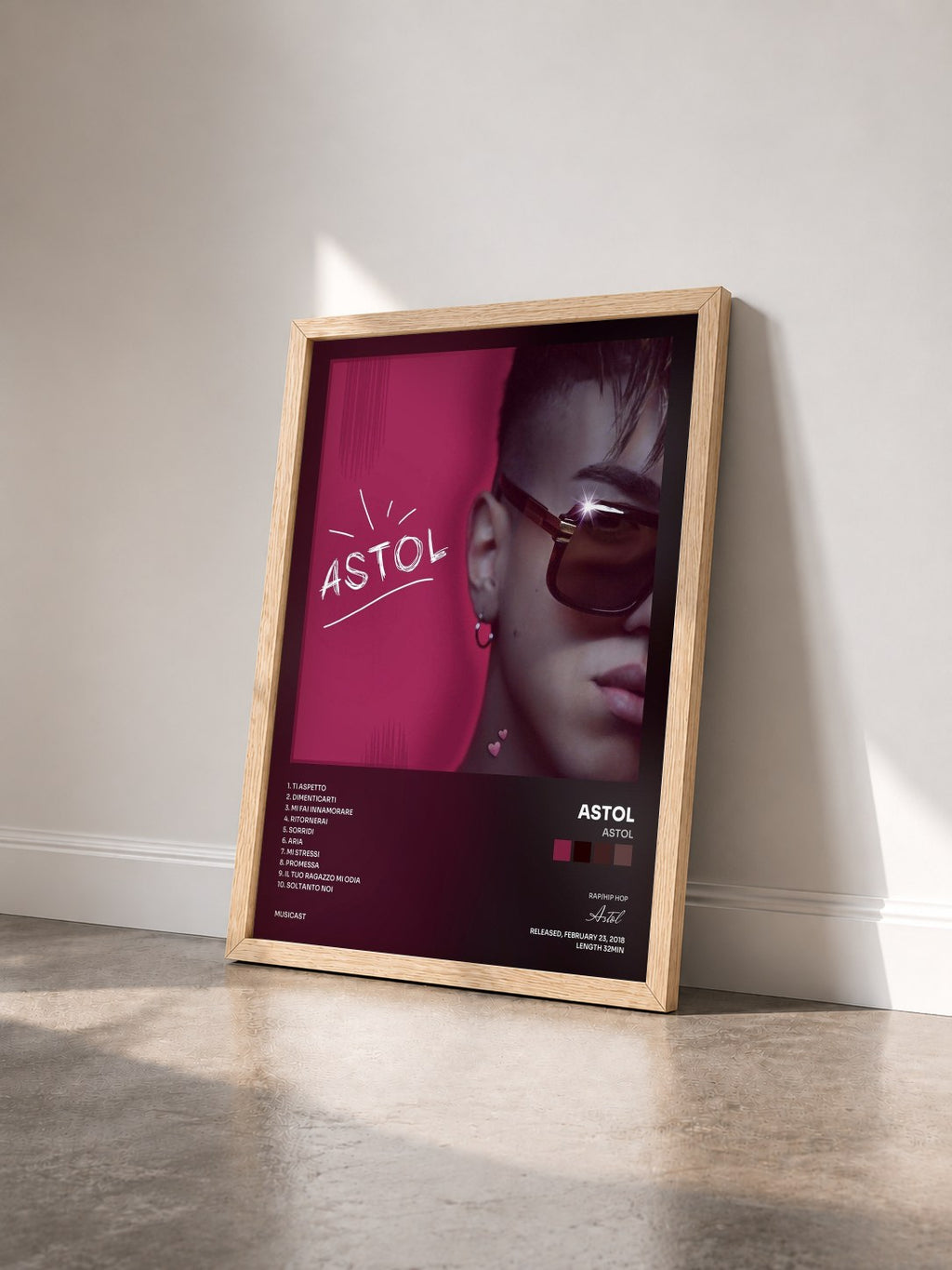 #bois Tableau de l'album Astol de Astol vu de trois quarts, cadre en bois brut