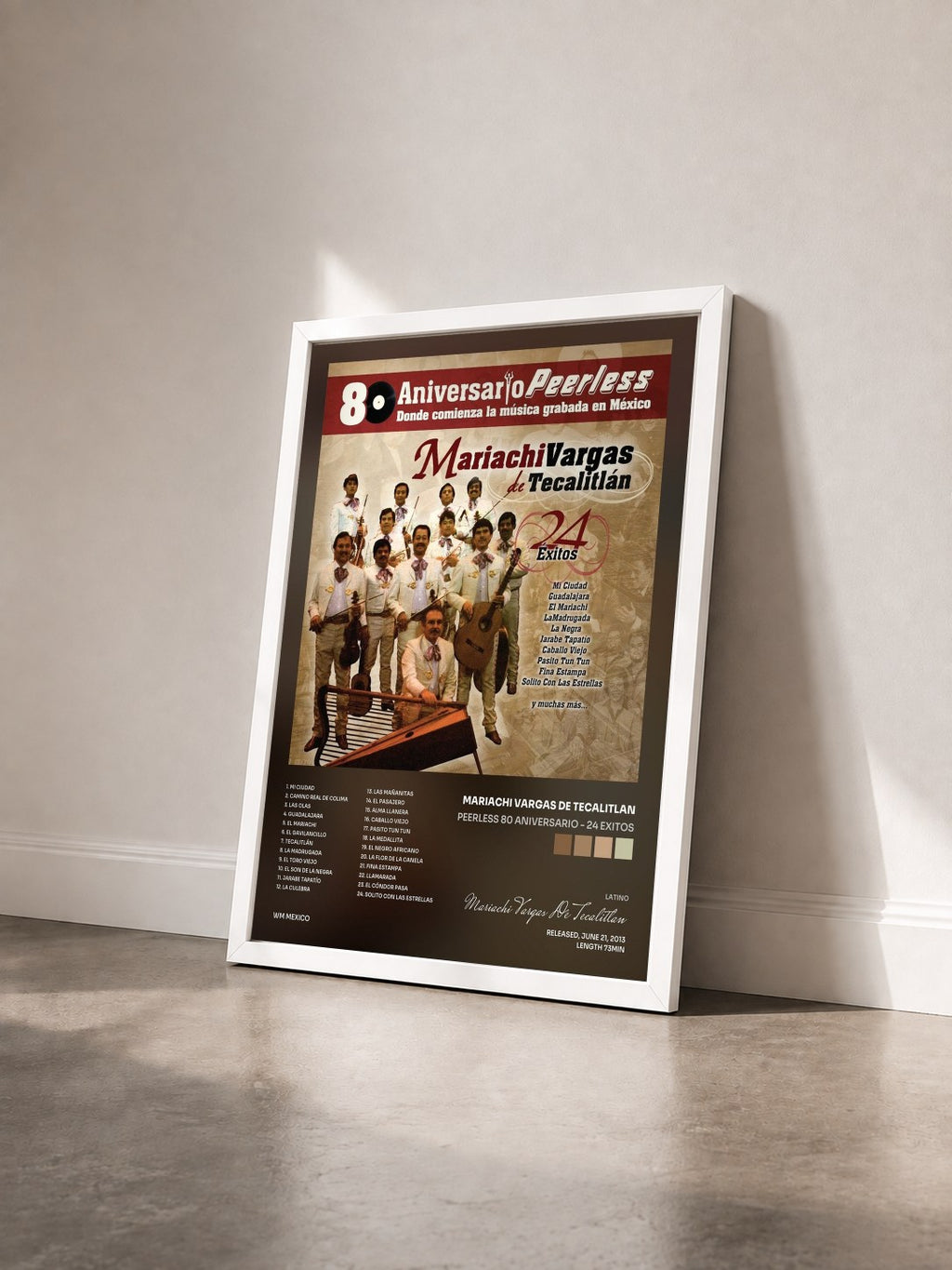 #blanc Tableau de l'album Peerless 80 Aniversario - 24 Exitos de Mariachi Vargas De Tecalitlan vu de trois quarts, cadre blanc