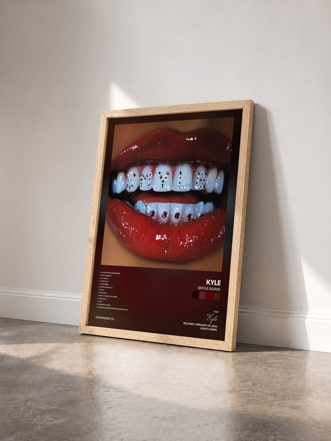#bois Tableau de l'album SMYLE AGAIN de Kyle vu de trois quarts, cadre en bois brut