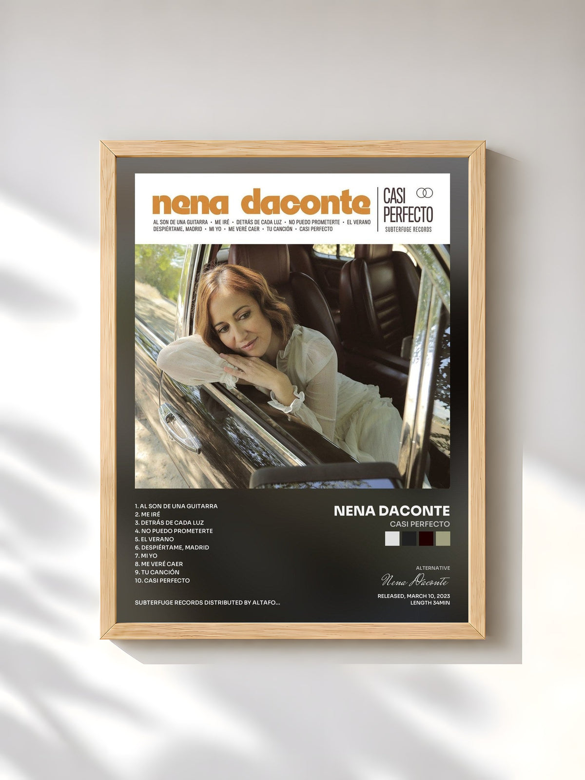 #bois Tableau de l'album Casi Perfecto de Nena Daconte, cadre en bois brut, imprimé et encadré en France
