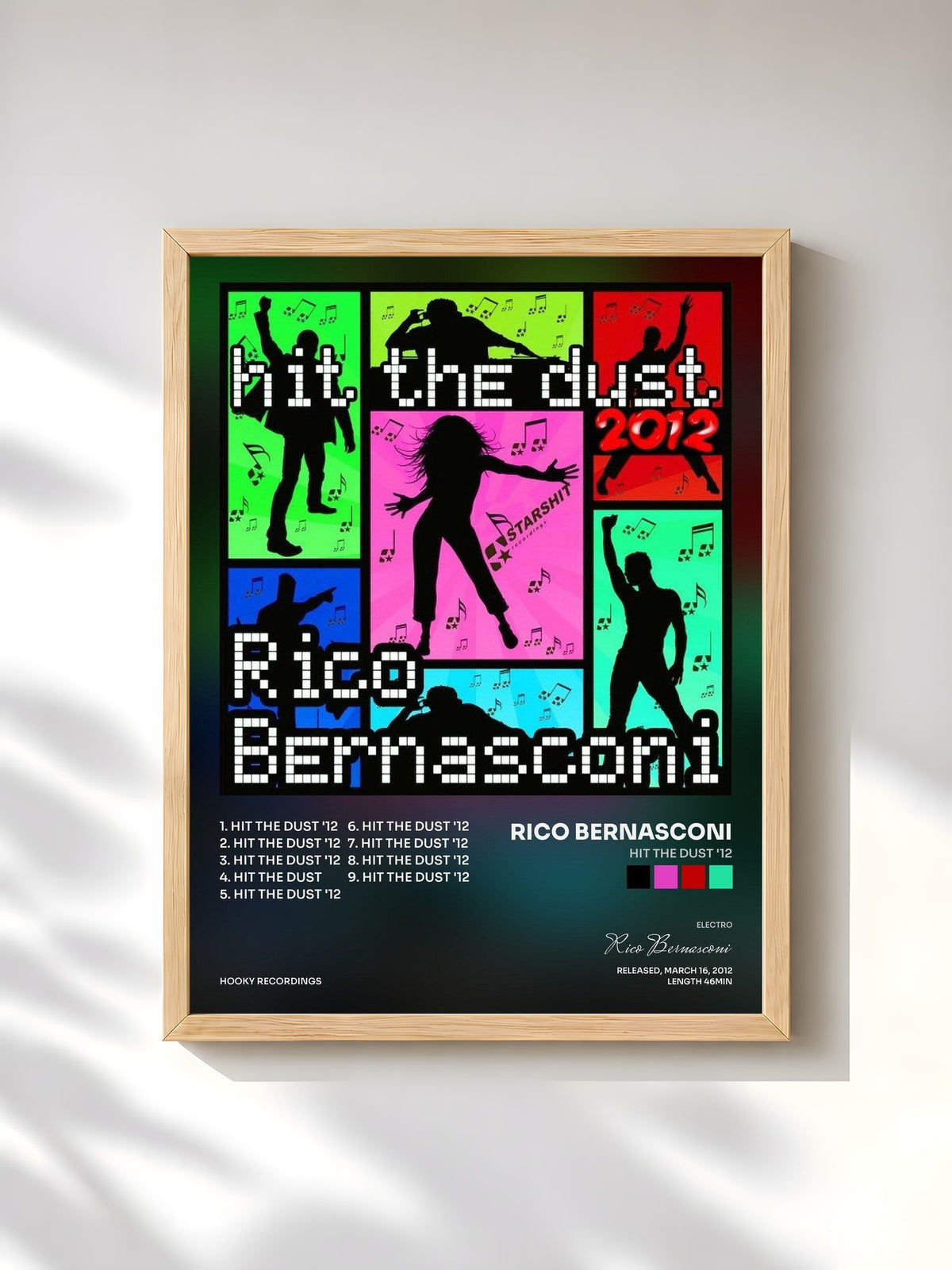 #bois Tableau de l'album Hit the Dust '12 de Rico Bernasconi, cadre en bois brut, imprimé et encadré en France