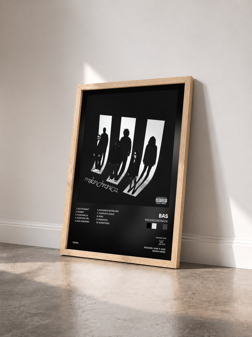 #bois Tableau de l'album Melanchronica de Bas vu de trois quarts, cadre en bois brut
