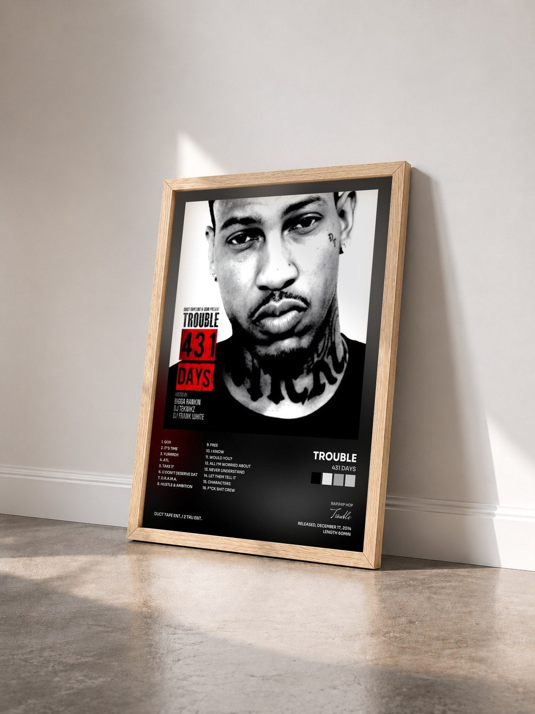 #bois Tableau de l'album 431 Days de Trouble vu de trois quarts, cadre en bois brut
