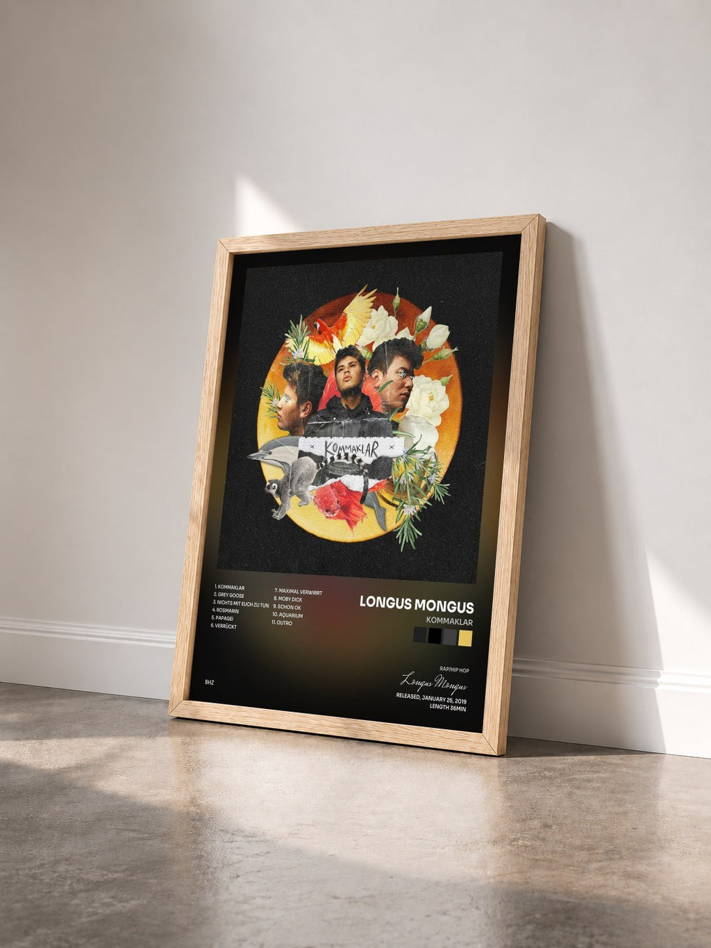 #bois Tableau de l'album KOMMAKLAR de Longus Mongus vu de trois quarts, cadre en bois brut