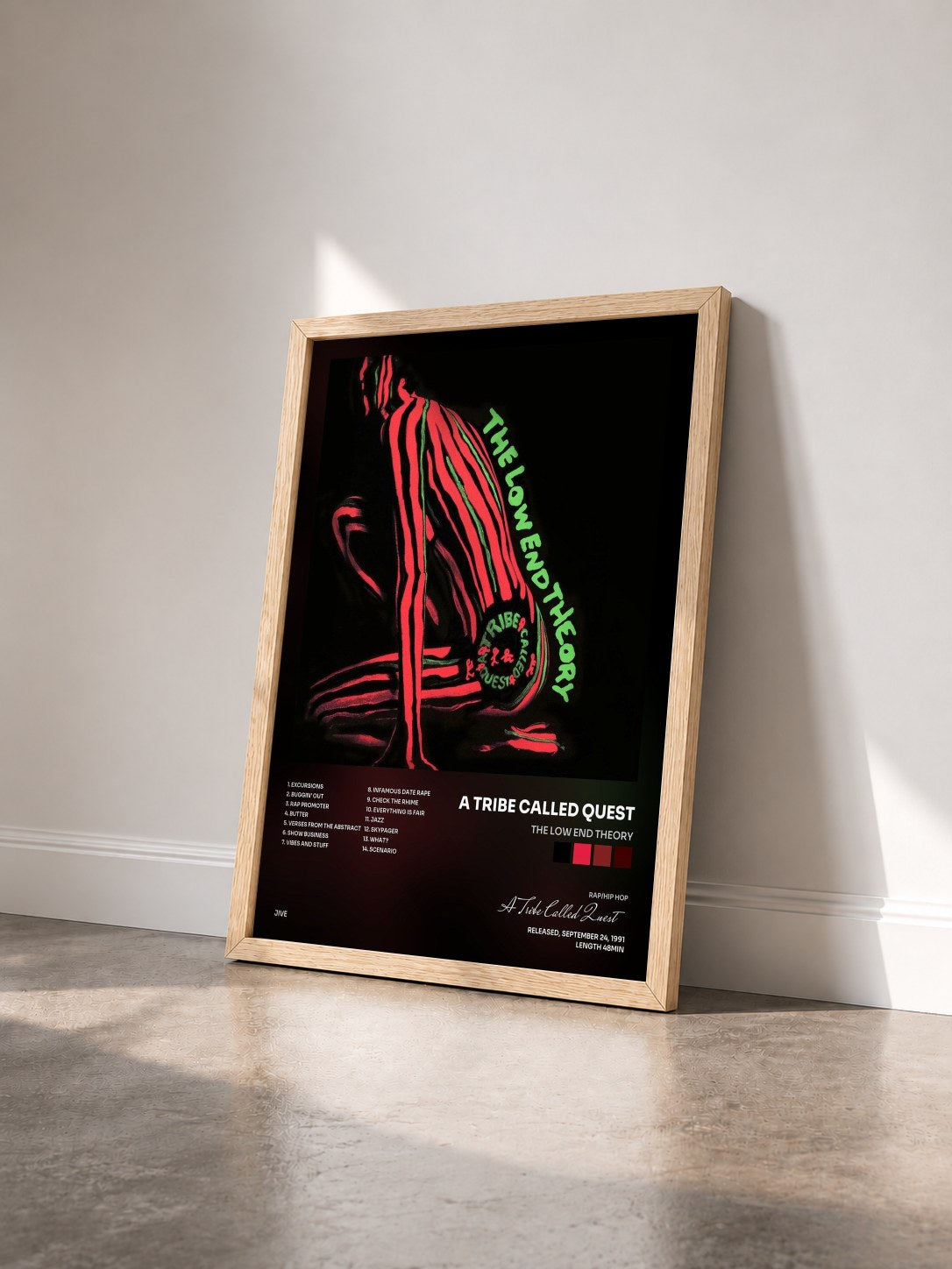 #bois Tableau de l'album The Low End Theory de A Tribe Called Quest vu de trois quarts, cadre en bois brut