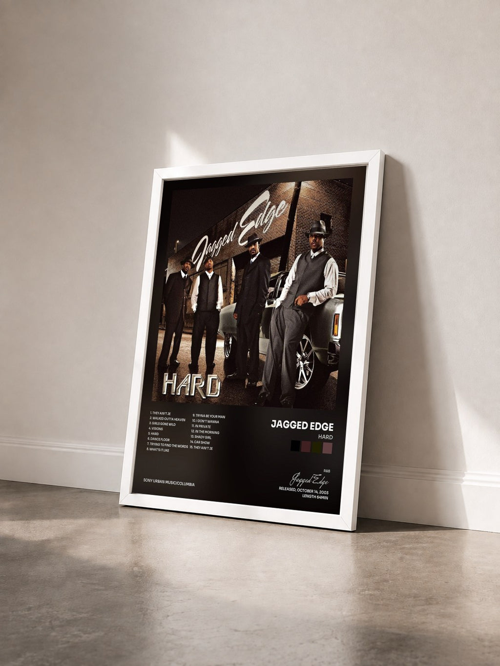 #blanc Tableau de l'album Hard de Jagged Edge vu de trois quarts, cadre blanc