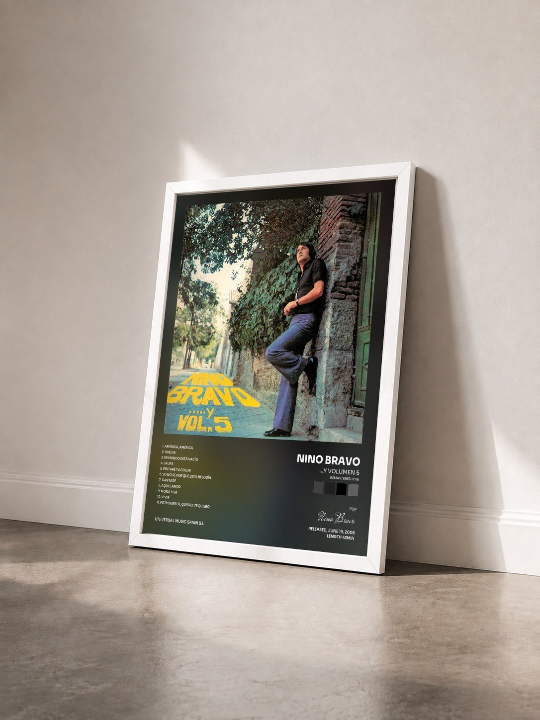 #blanc Tableau de l'album ...Y Volumen 5 (Remastered 2016) de Nino Bravo vu de trois quarts, cadre blanc