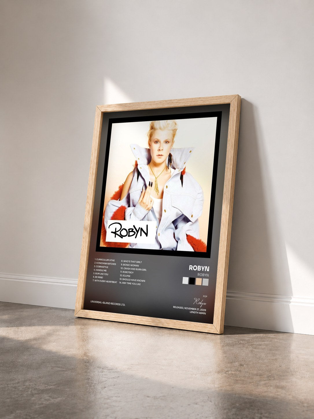 #bois Tableau de l'album Robyn de Robyn vu de trois quarts, cadre en bois brut