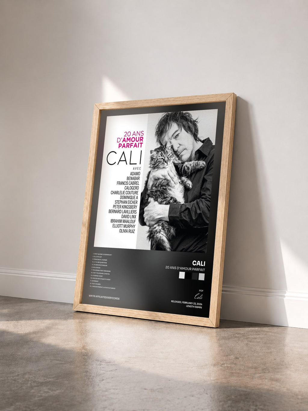 #bois Tableau de l'album 20 ans d'amour parfait de Cali vu de trois quarts, cadre en bois brut