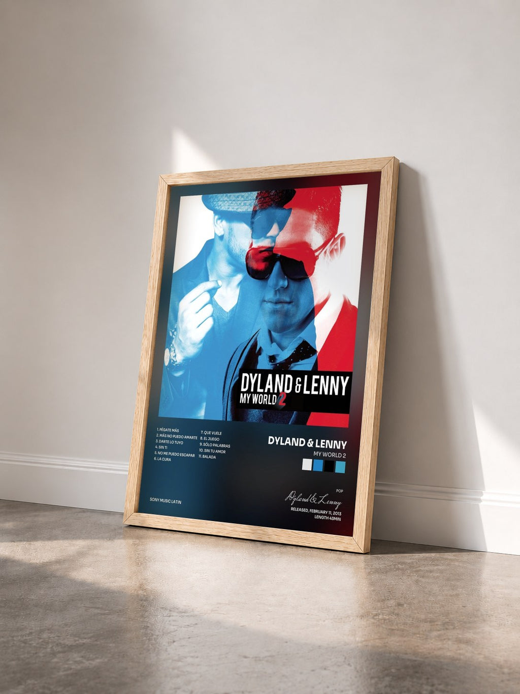 #bois Tableau de l'album My World 2 de Dyland & Lenny vu de trois quarts, cadre en bois brut