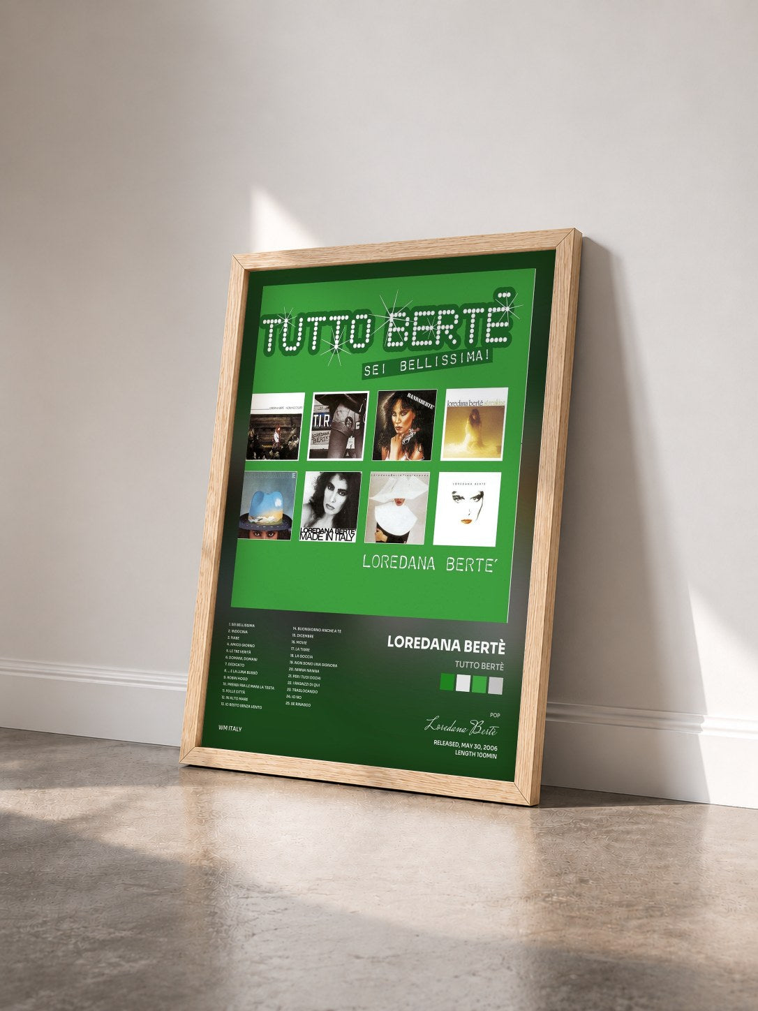 #bois Tableau de l'album Tutto Bertè de Loredana Bertè vu de trois quarts, cadre en bois brut