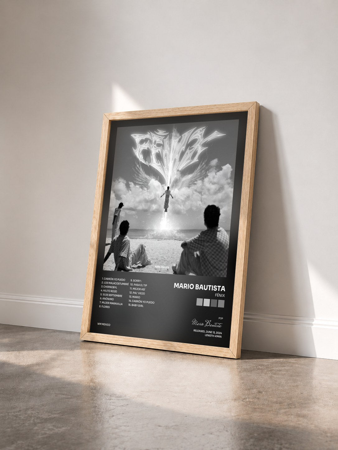 #bois Tableau de l'album Fénix de Mario Bautista vu de trois quarts, cadre en bois brut