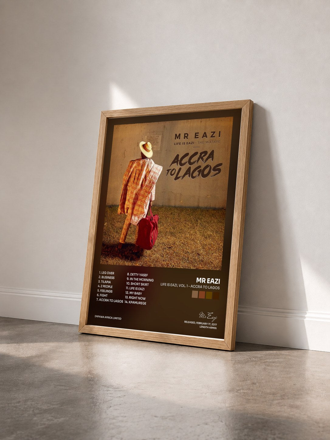 #bois Tableau de l'album Life is Eazi, Vol. 1 - Accra To Lagos de Mr Eazi vu de trois quarts, cadre en bois brut