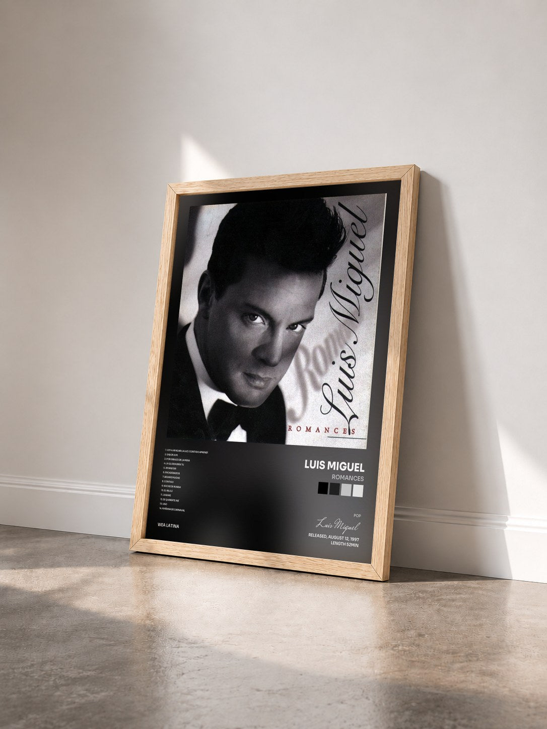 #bois Tableau de l'album Romances de Luis Miguel vu de trois quarts, cadre en bois brut