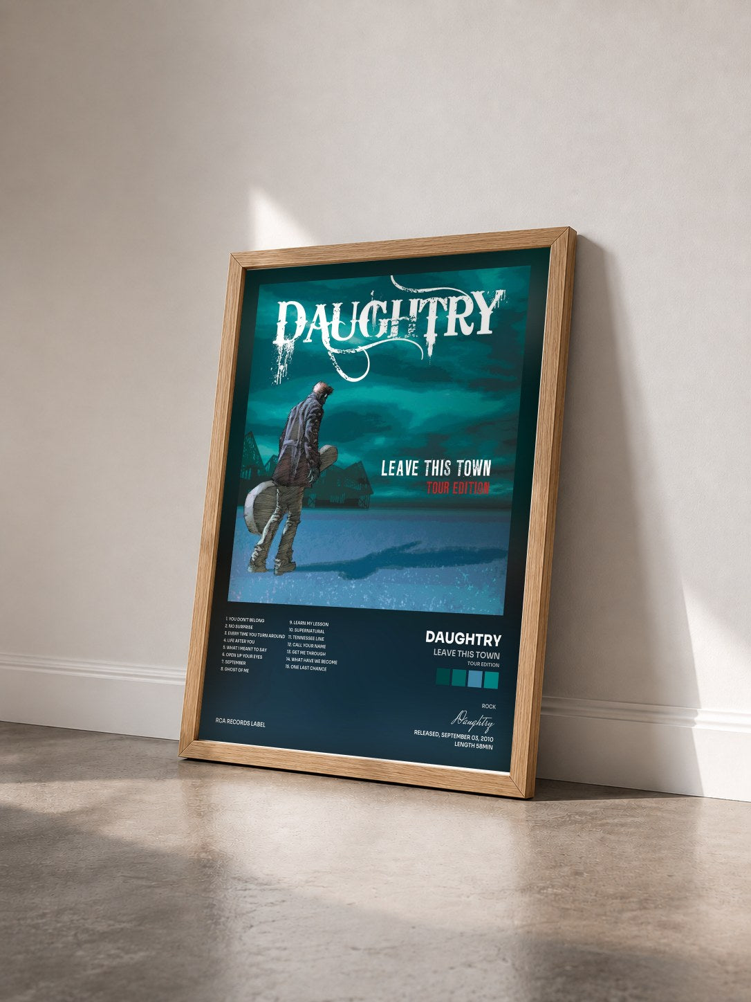 #bois Tableau de l'album Leave This Town (Tour Edition) de Daughtry vu de trois quarts, cadre en bois brut