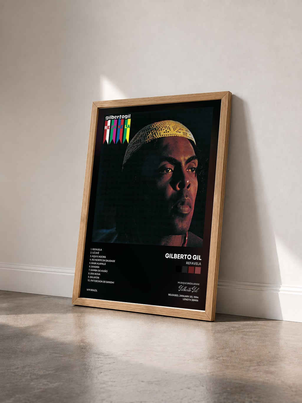 #bois Tableau de l'album Refavela de Gilberto Gil vu de trois quarts, cadre en bois brut