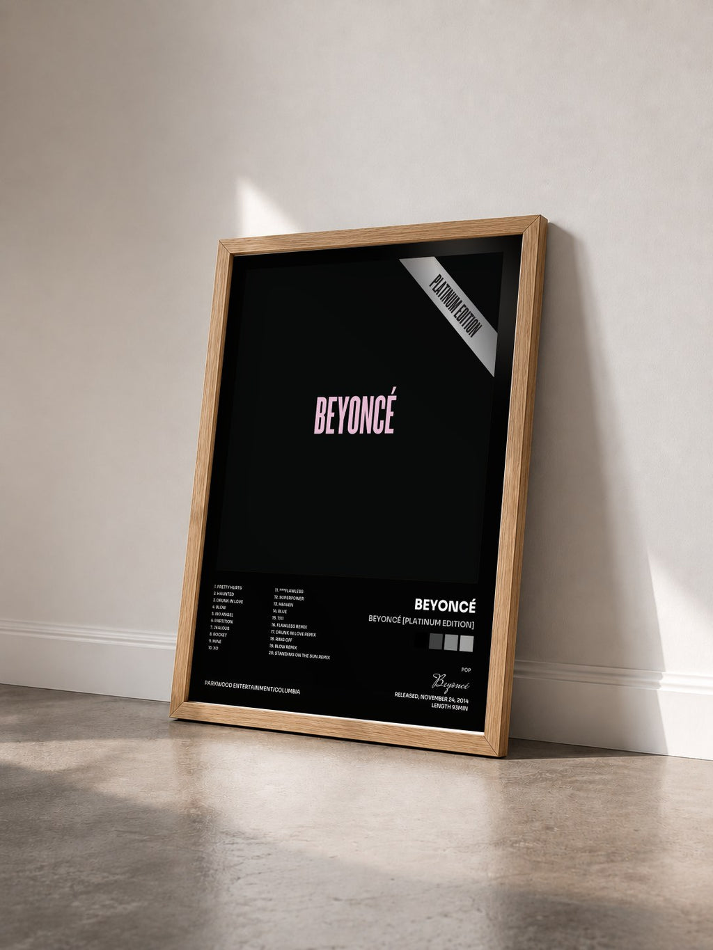 #bois Tableau de l'album BEYONCÉ [Platinum Edition] de Beyoncé vu de trois quarts, cadre en bois brut