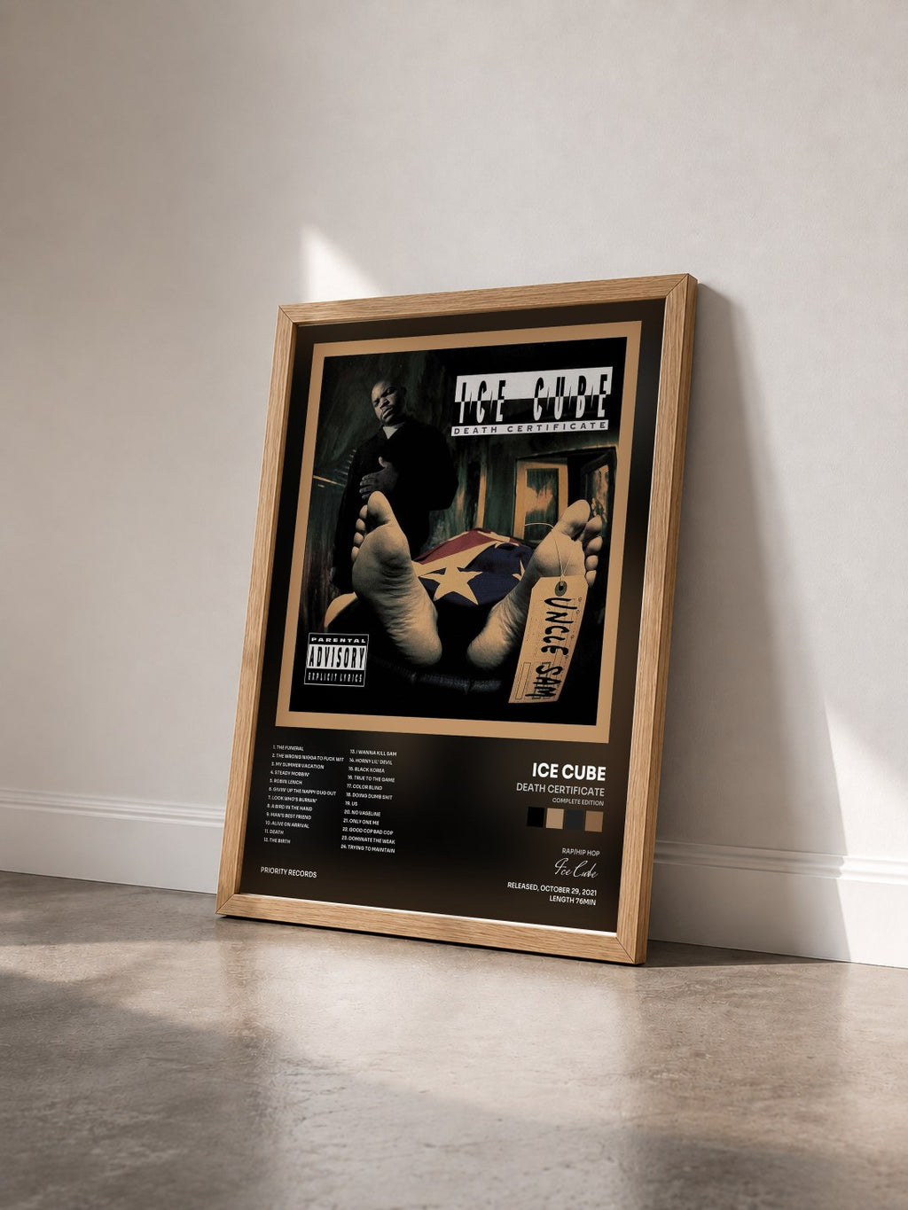 #bois Tableau de l'album Death Certificate (Complete Edition) de Ice Cube vu de trois quarts, cadre en bois brut
