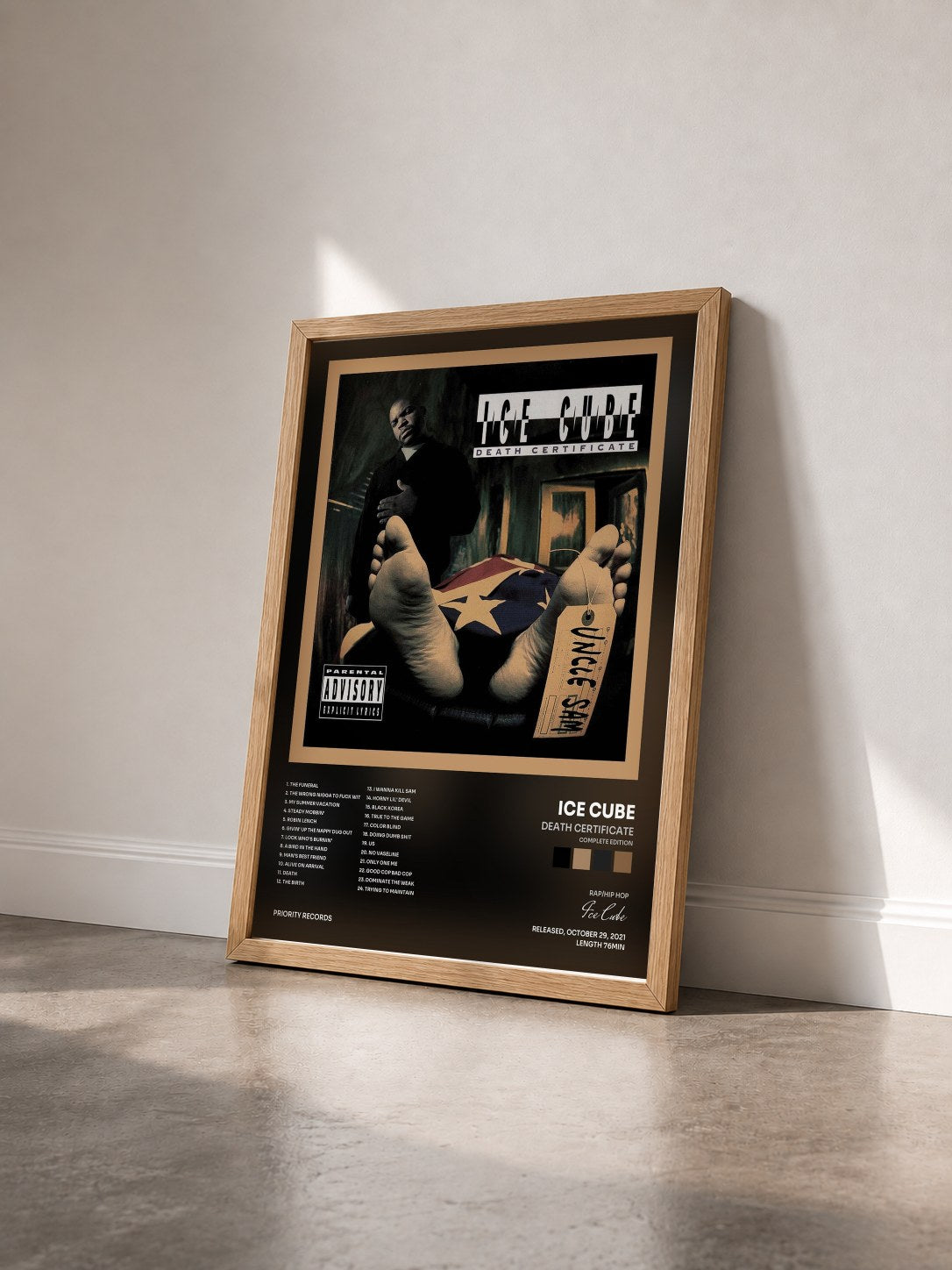 #bois Tableau de l'album Death Certificate (Complete Edition) de Ice Cube vu de trois quarts, cadre en bois brut
