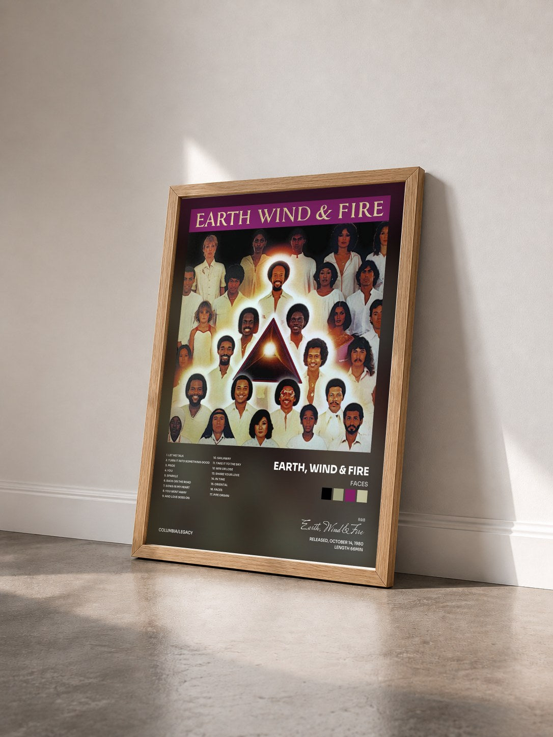 #bois Tableau de l'album Faces de Earth, Wind & Fire vu de trois quarts, cadre en bois brut