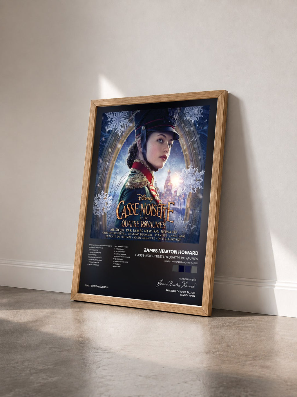 #bois Tableau de l'album Casse-noisette et les quatre royaumes (Bande Originale Française du Film) de James Newton Howard vu de trois quarts, cadre en bois brut