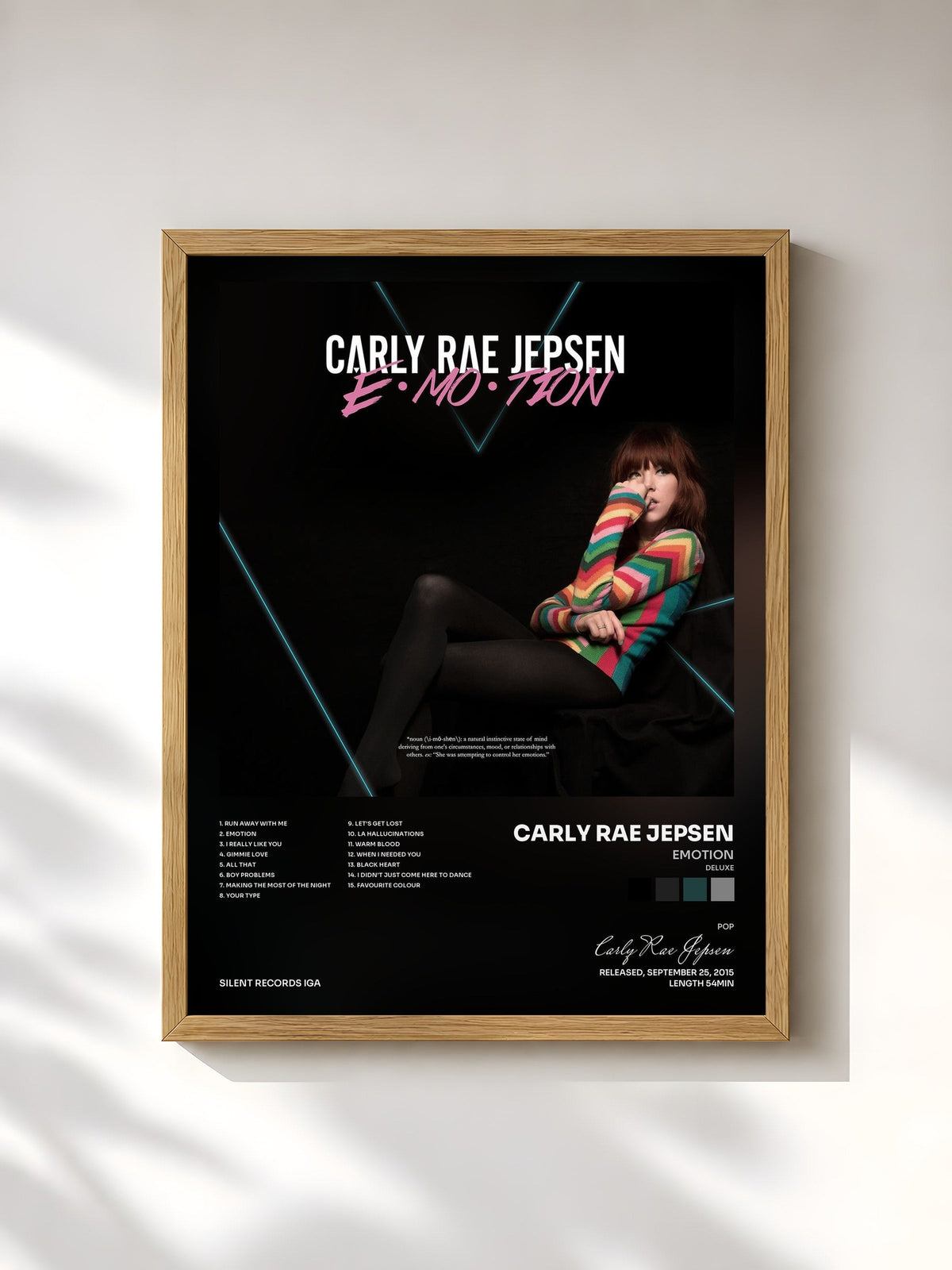 #bois Tableau de l'album Emotion (Deluxe) de Carly Rae Jepsen, cadre en bois brut, imprimé et encadré en France