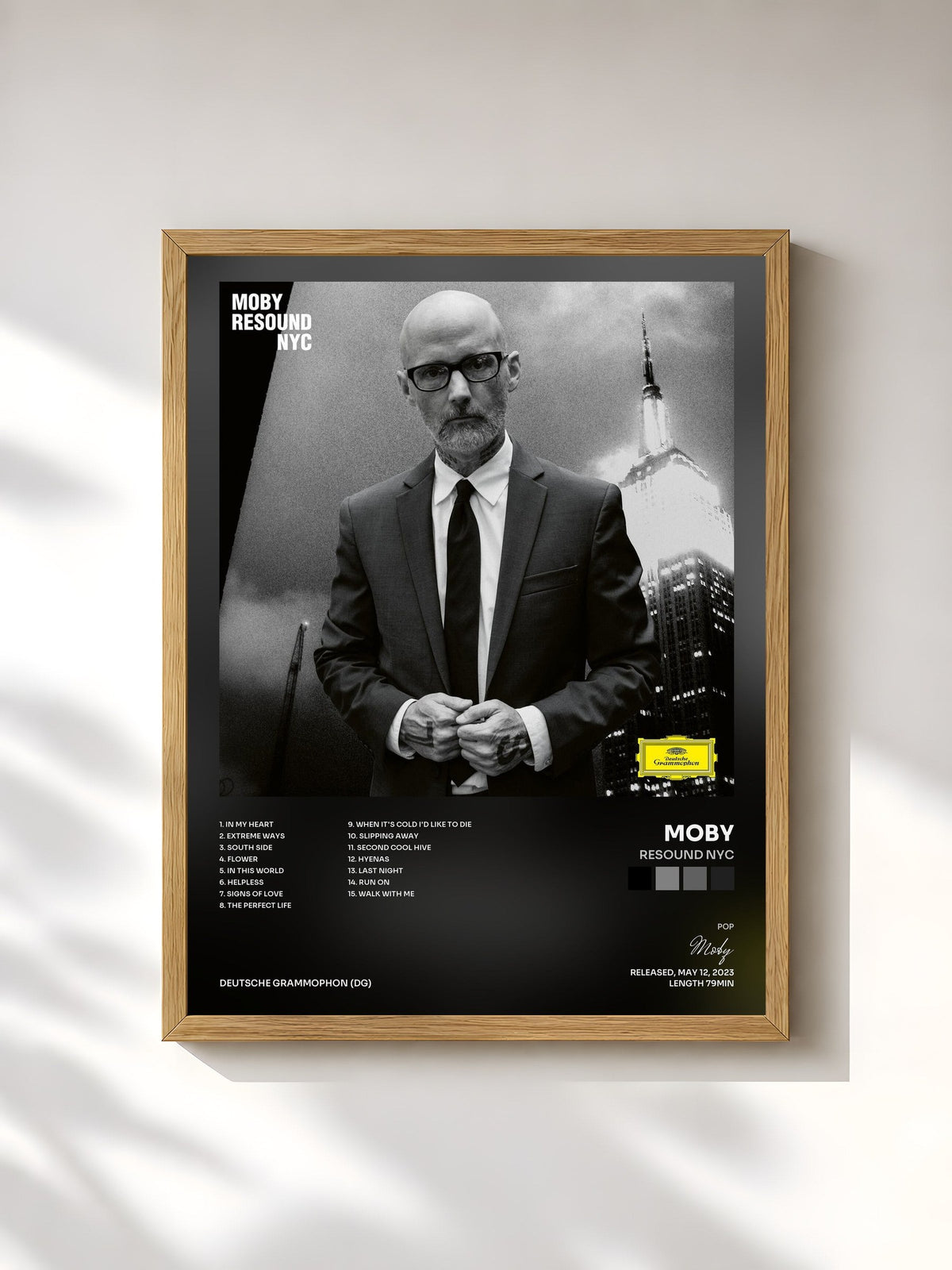 #bois Tableau de l'album Resound NYC de Moby, cadre en bois brut, imprimé et encadré en France