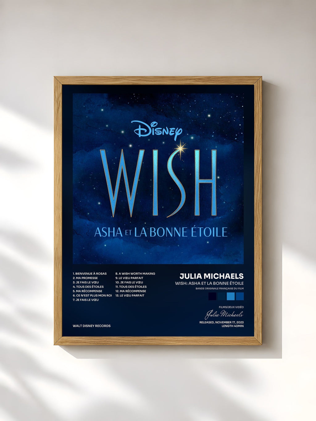 #bois Tableau de l'album Wish: Asha et la bonne étoile (Bande Originale Française du Film) de Julia Michaels, cadre en bois brut, imprimé et encadré en France
