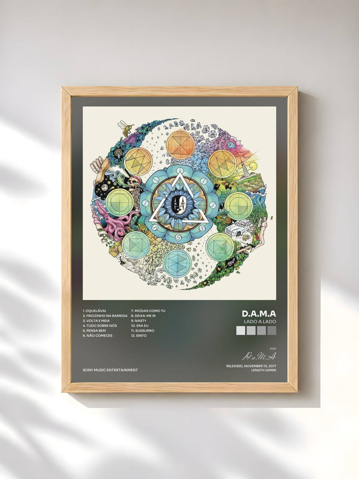 #bois Tableau de l'album Lado a Lado de D.a.M.A, cadre en bois brut, imprimé et encadré en France