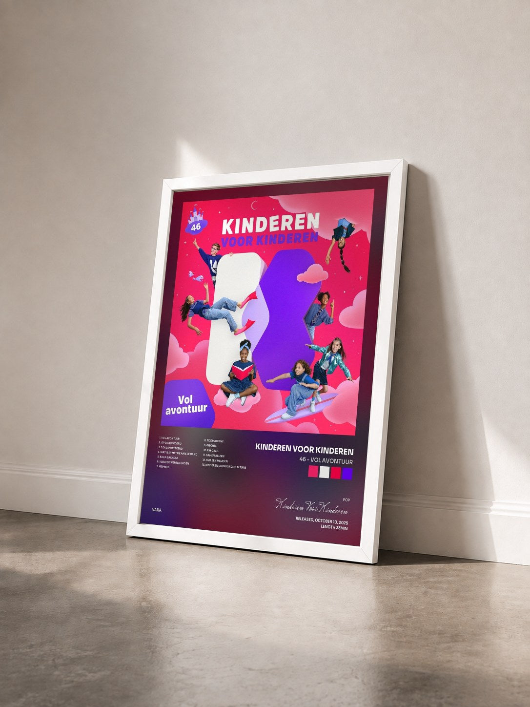 #blanc Tableau de l'album 46 - Vol avontuur de Kinderen Voor Kinderen vu de trois quarts, cadre blanc