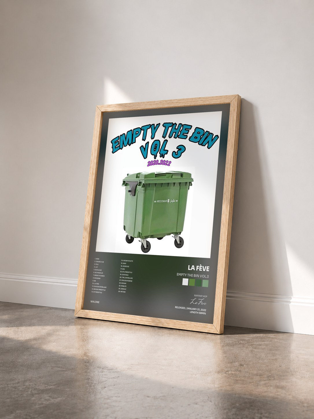 #bois Tableau de l'album EMPTY THE BIN VOL.3 de La Fève vu de trois quarts, cadre en bois brut