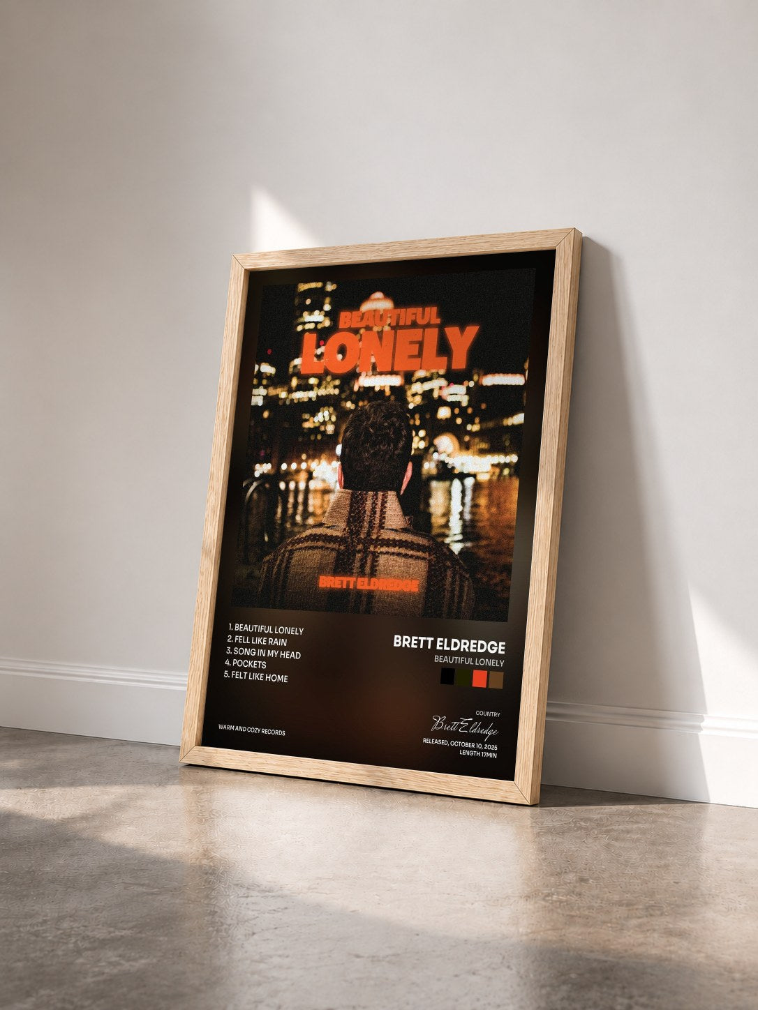 #bois Tableau de l'album Beautiful Lonely de Brett Eldredge vu de trois quarts, cadre en bois brut