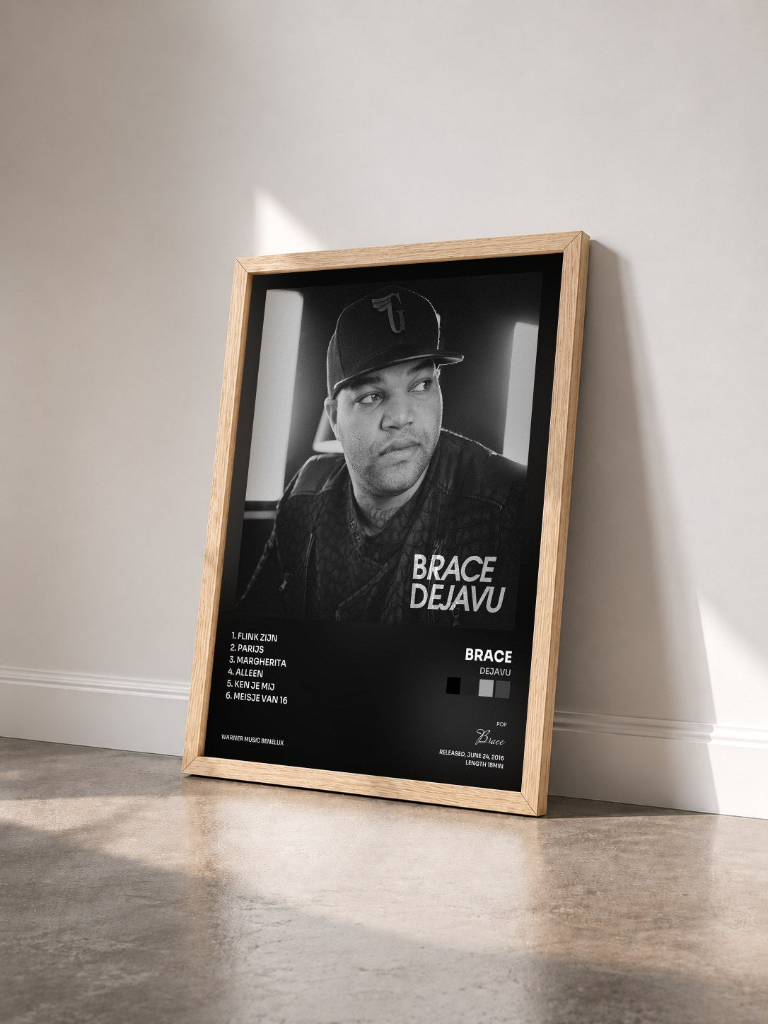 #bois Tableau de l'album Dejavu de Brace vu de trois quarts, cadre en bois brut